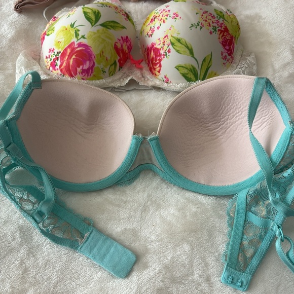 Victoria’s Secret Bra Bundle - Picture 3 of 6